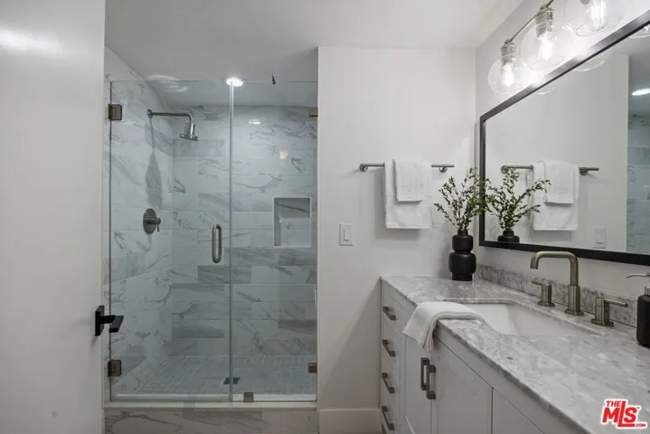 2920 11th Street 6, Santa Monica, California 90405