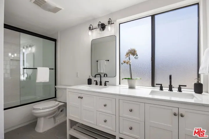 2920 11th Street 6, Santa Monica, California 90405