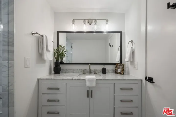 2920 11th Street 6, Santa Monica, California 90405