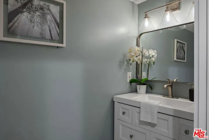 2920 11th Street 6, Santa Monica, California 90405