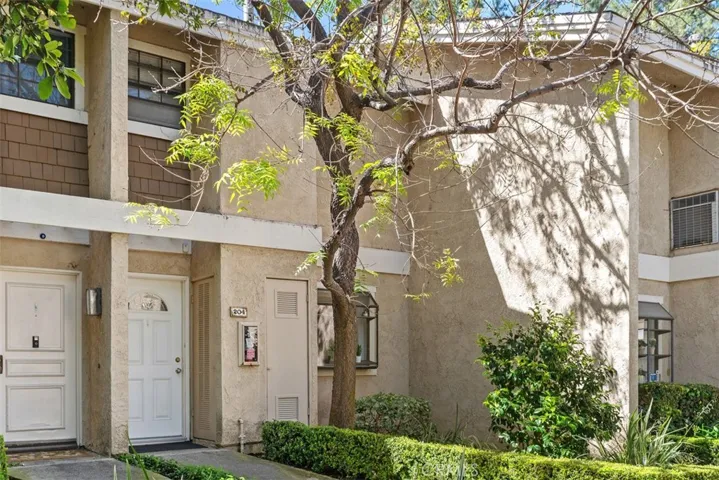 204 Pineview, Irvine, California 92620