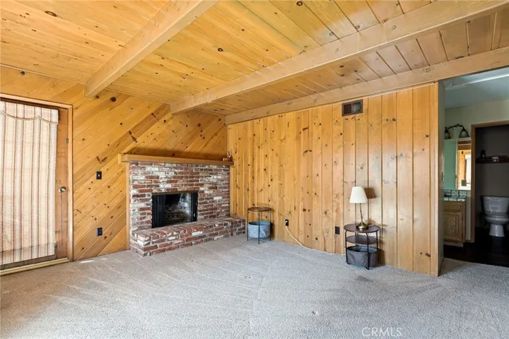 109 Old Toll, Blue Jay, California 92317