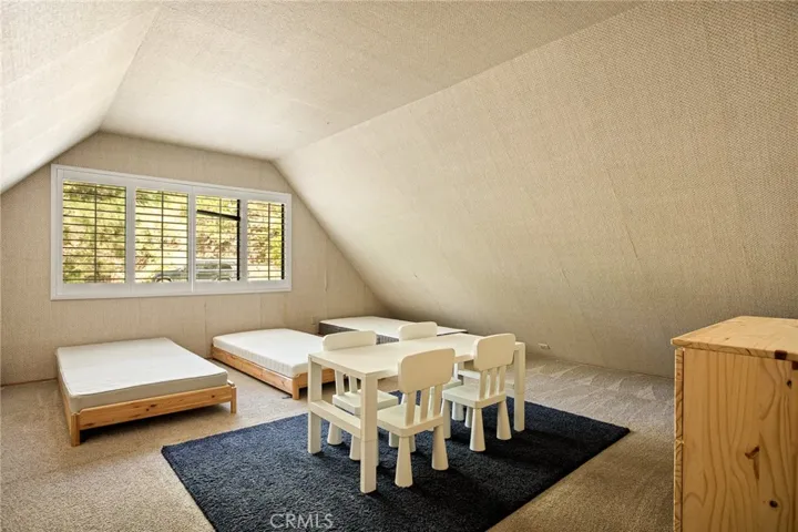 109 Old Toll, Blue Jay, California 92317