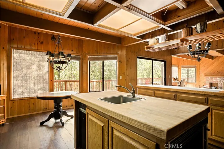 109 Old Toll, Blue Jay, California 92317