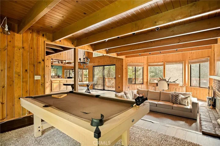 109 Old Toll, Blue Jay, California 92317