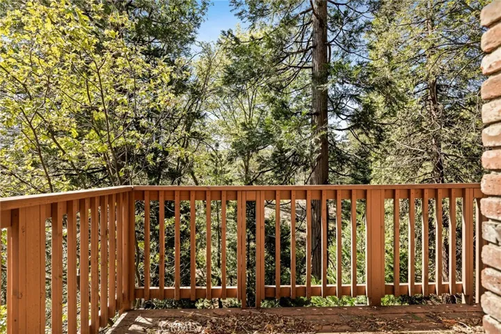 109 Old Toll, Blue Jay, California 92317