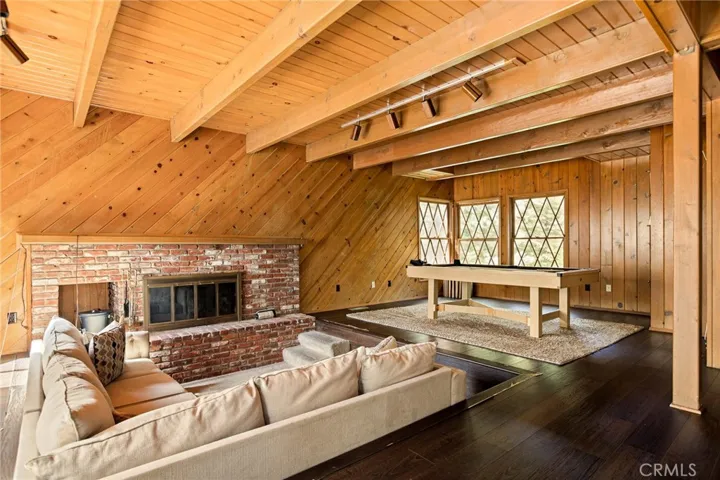 109 Old Toll, Blue Jay, California 92317