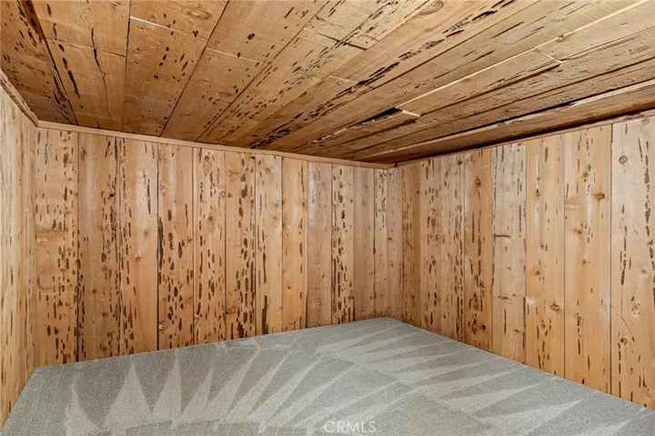 109 Old Toll, Blue Jay, California 92317