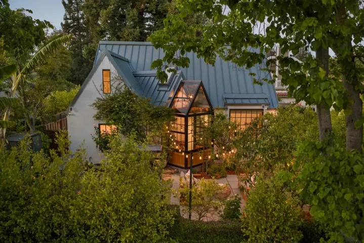 649 Seneca Street, Palo Alto, California 94301