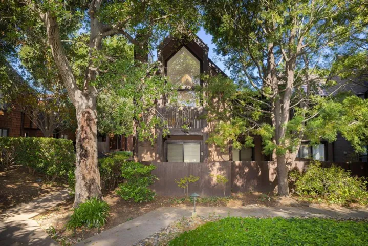 561 Thain Way, Palo Alto, California 94306