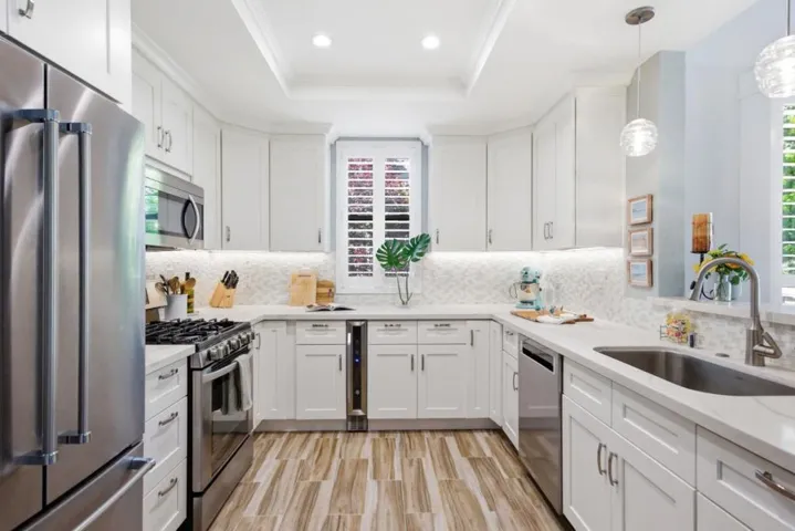 665 Cherry Avenue, Sonoma, California 95476