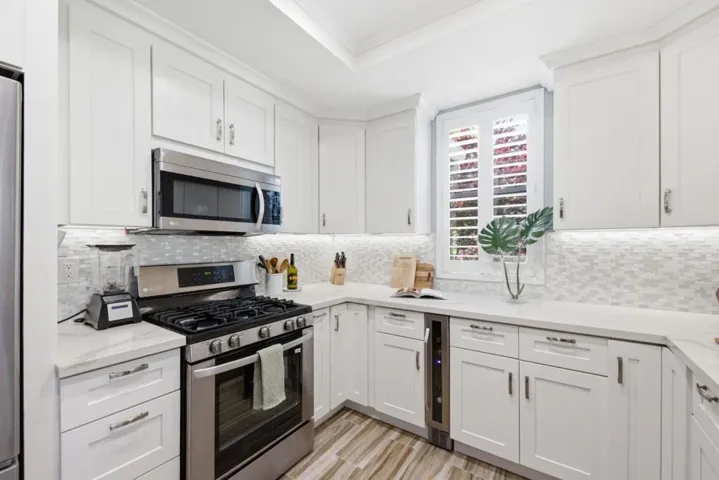 665 Cherry Avenue, Sonoma, California 95476