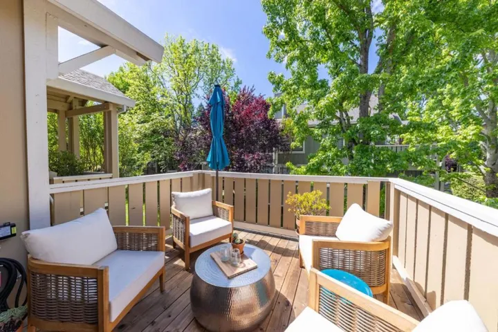 665 Cherry Avenue, Sonoma, California 95476