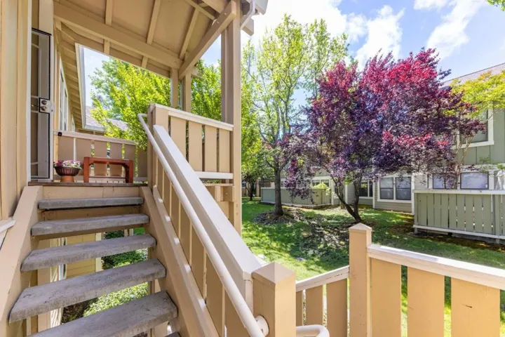 665 Cherry Avenue, Sonoma, California 95476