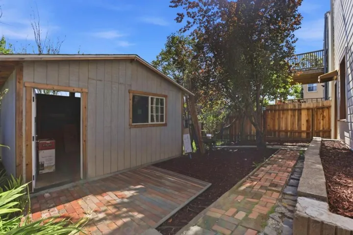 Storage shed