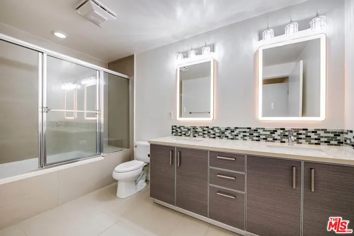 966 S St Andrews Place 104, Los Angeles, California 90019