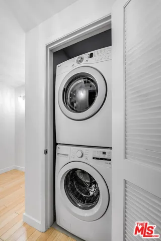 966 S St Andrews Place 104, Los Angeles, California 90019