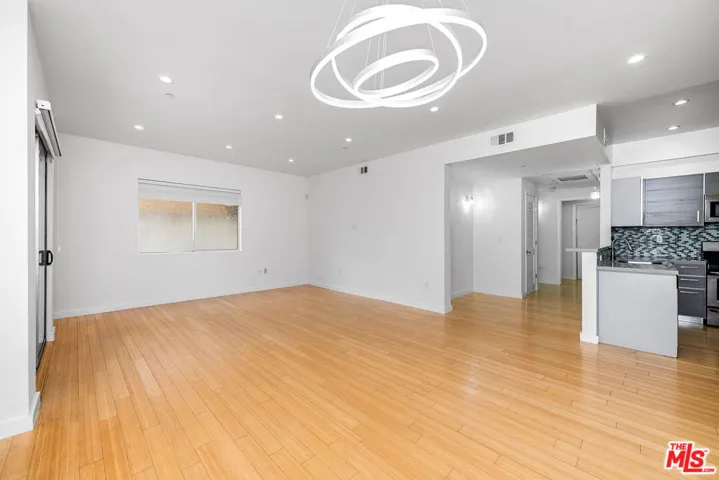 966 S St Andrews Place 104, Los Angeles, California 90019