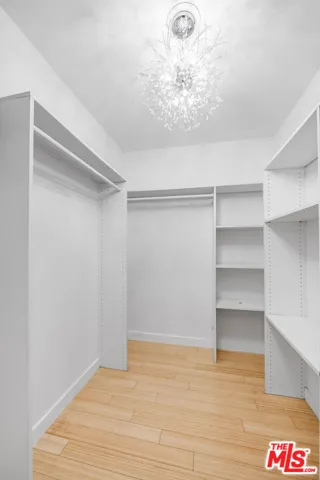 966 S St Andrews Place 104, Los Angeles, California 90019