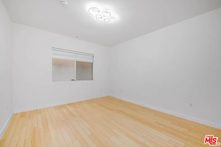 966 S St Andrews Place 104, Los Angeles, California 90019