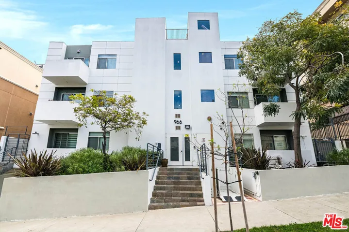 966 S St Andrews Place 104, Los Angeles, California 90019