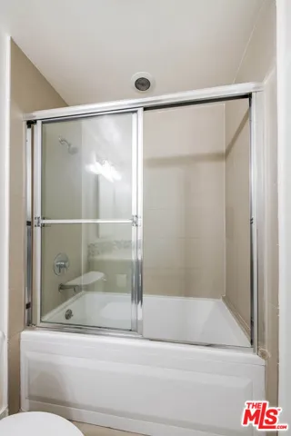966 S St Andrews Place 104, Los Angeles, California 90019