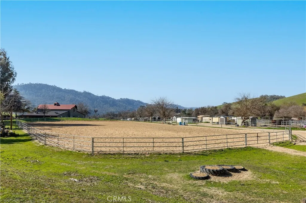 Equestrian center with stables-extra fee above HOA fee