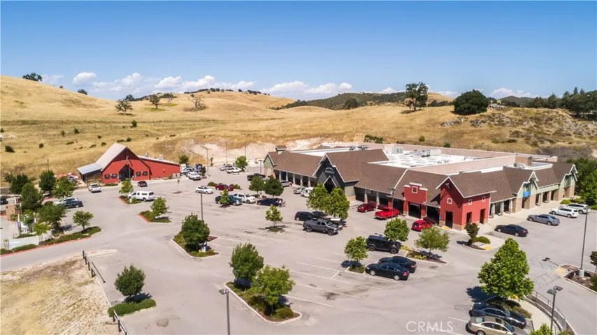 full size grocery store with deli/ bakery/butcher, restaurants, nail/hair salon, gym and K-8th grade school just outside the gates all a golf cart ride away.