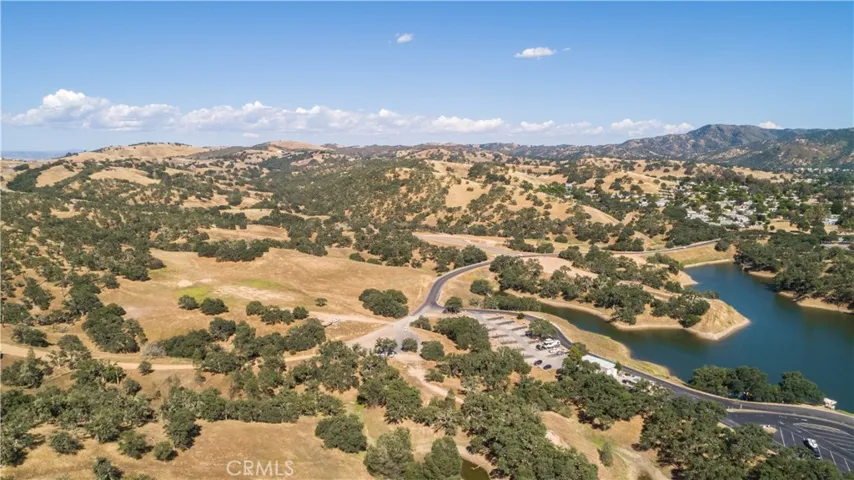 Campground offers full hookups and tent camping near marina