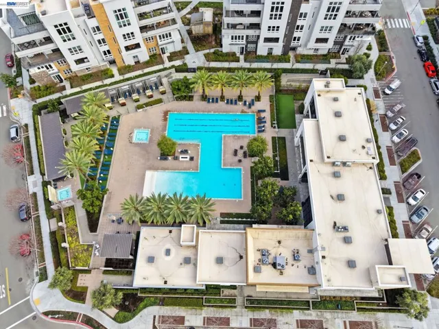 Community pool