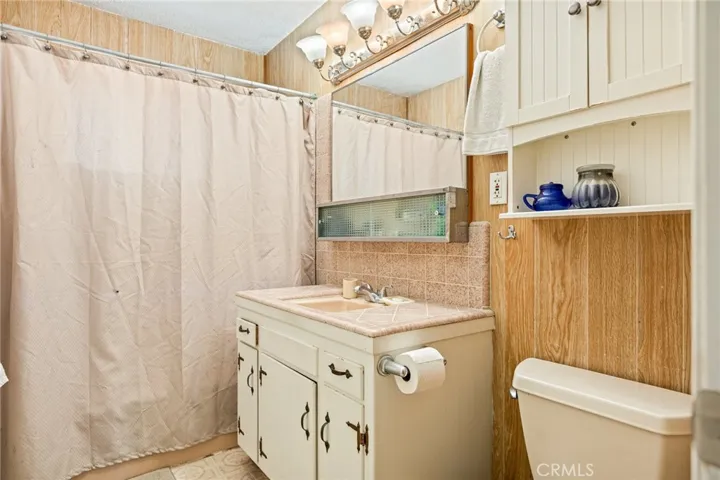 Full bathroom