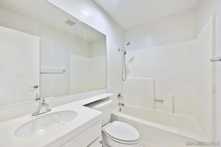 1781 Avenida Vista Labera, Oceanside, California 92056