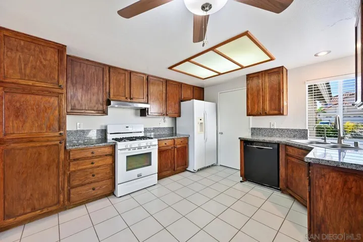 1781 Avenida Vista Labera, Oceanside, California 92056