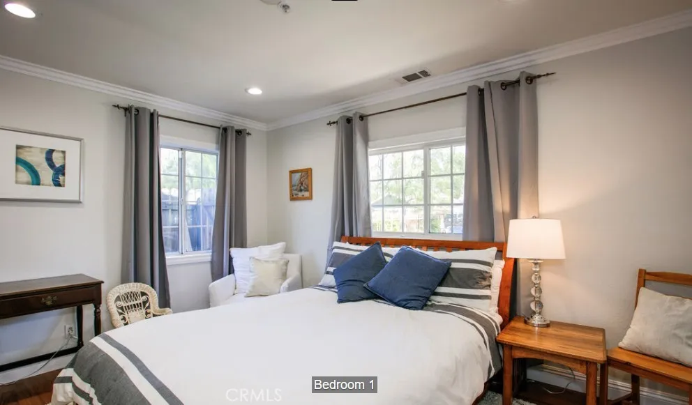2nd bedroom