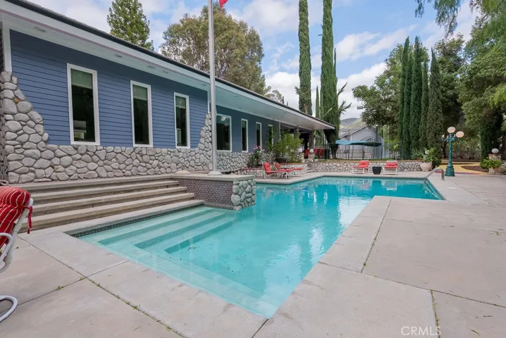 15657 Live Oak Springs Canyon, Canyon Country, California 91387