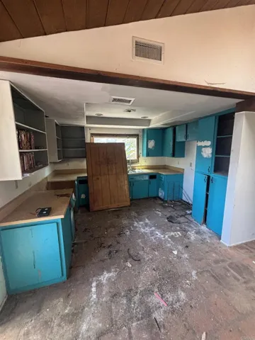 2050 Arboles Place, Escondido, California 92029