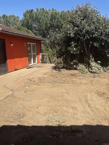 2050 Arboles Place, Escondido, California 92029