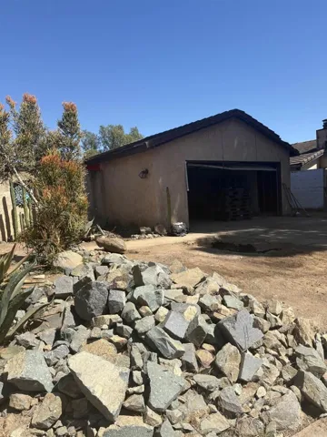 2050 Arboles Place, Escondido, California 92029