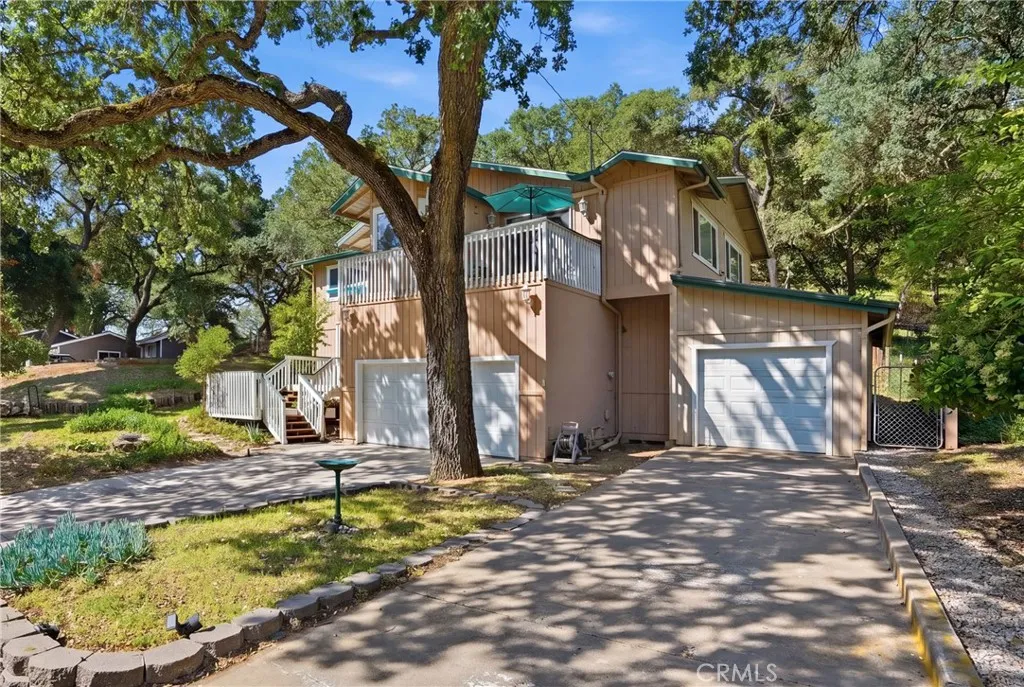 Separate driveway for the 3rd car garage. Can be used for the Junior ADU entrance.