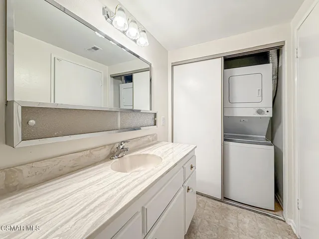fPrimary Bedroom Suite6