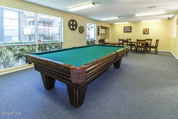 iOaknoll Clubhouse Gym and Pool7