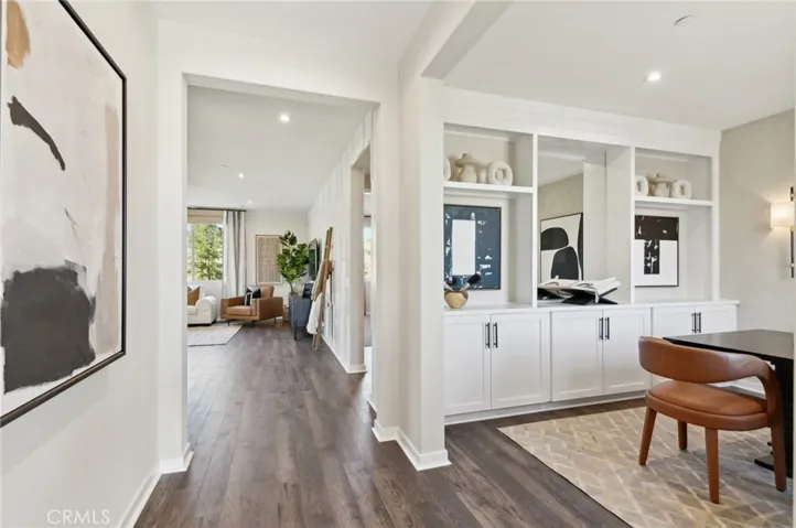 MODEL HOME