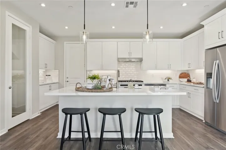 MODEL HOME