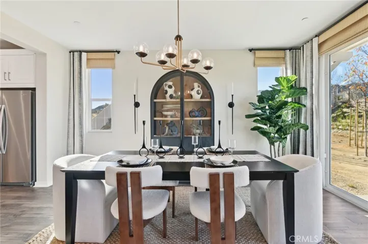 MODEL HOME