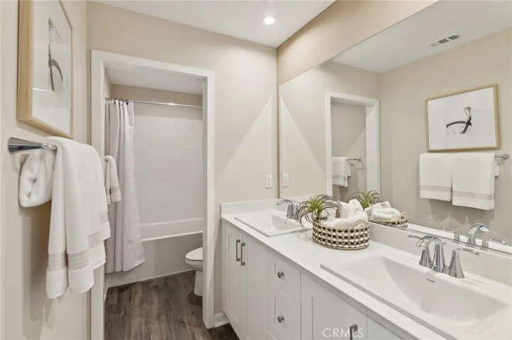 MODEL HOME