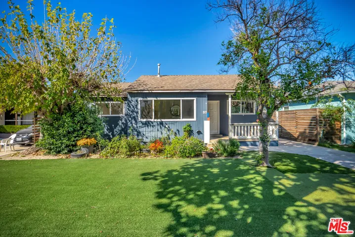 17527 Haynes Street, Van Nuys, California 91406