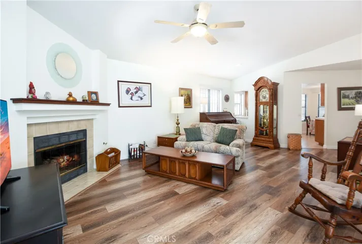 752 La Regal, Hemet, California 92545