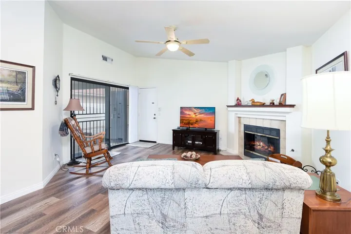 752 La Regal, Hemet, California 92545