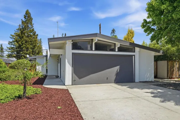 3609 South Court, Palo Alto, California 94306
