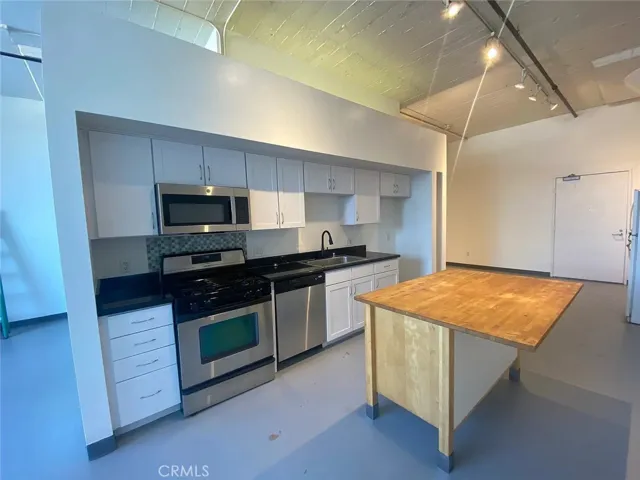 420 S San Pedro 306, Los Angeles, California 90013